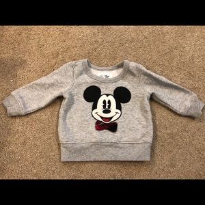 Gap Disney sweat shirt